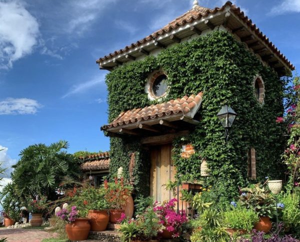 Viaje local a Posada El Encanto